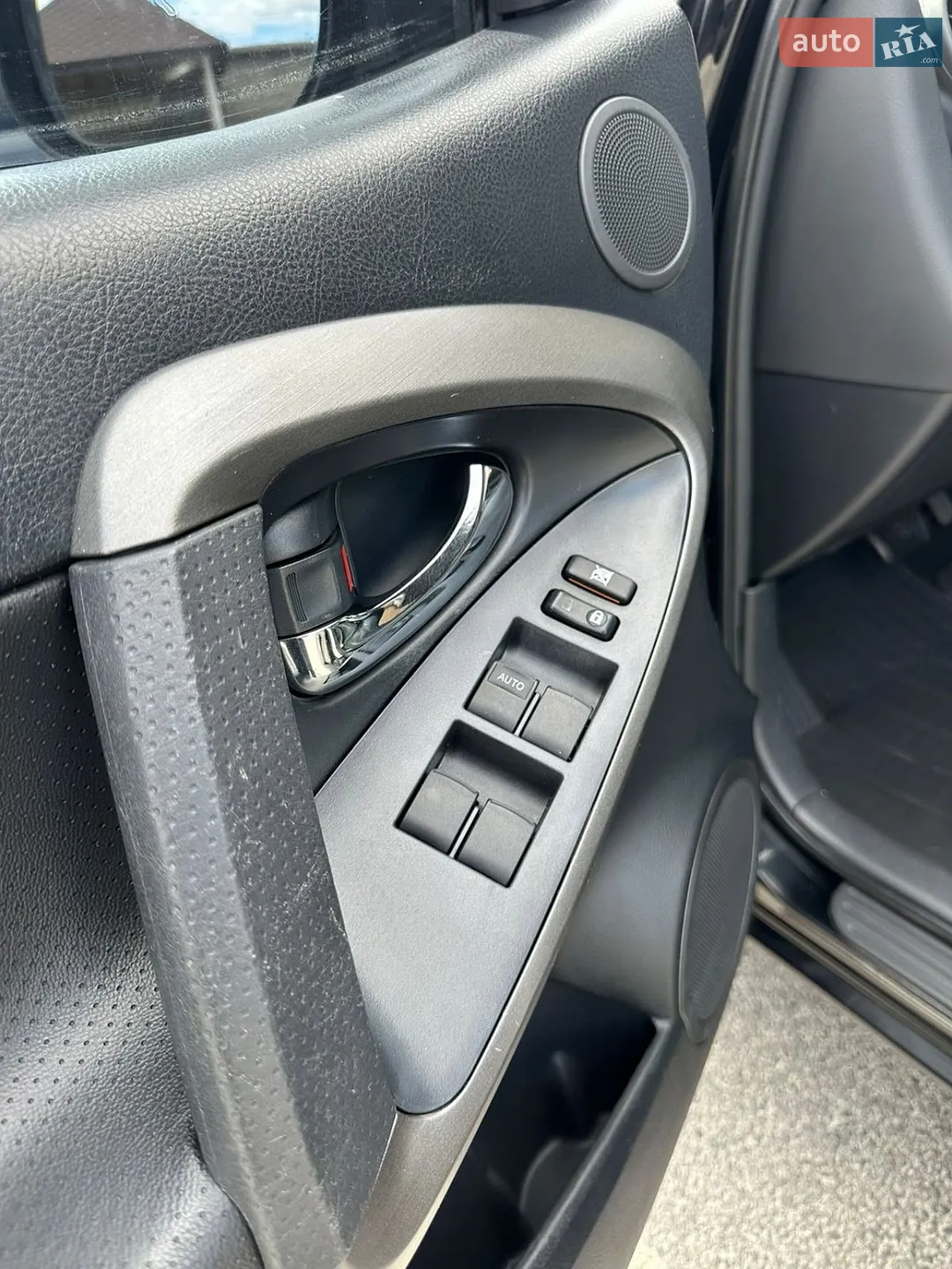 2012 Toyota RAV 4 - мініатюра 8