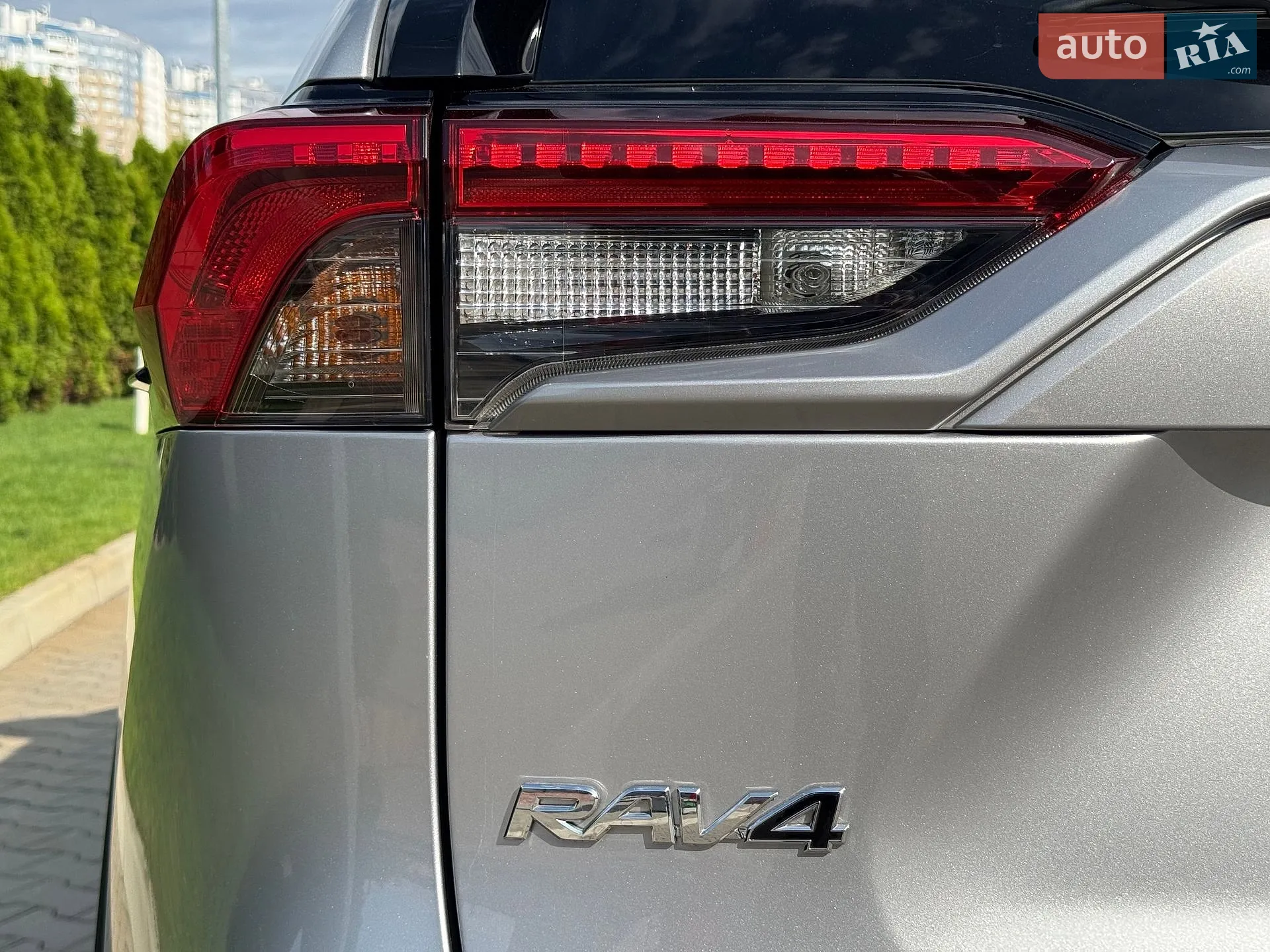 2020 Toyota RAV 4 - мініатюра 21