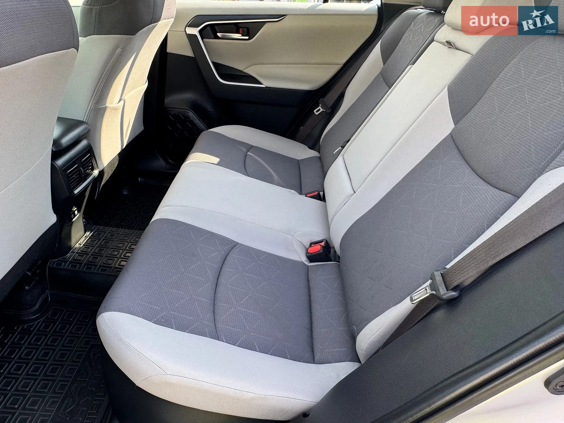 2020 Toyota RAV 4 - мініатюра 51