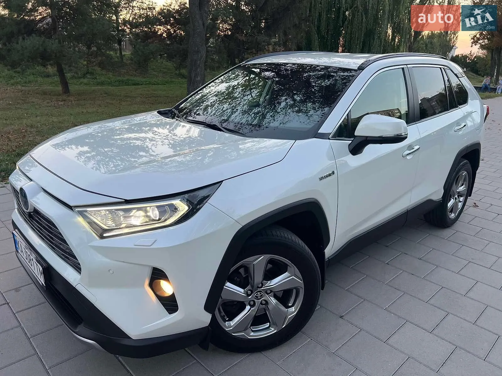 2020 Toyota RAV 4 - мініатюра 4