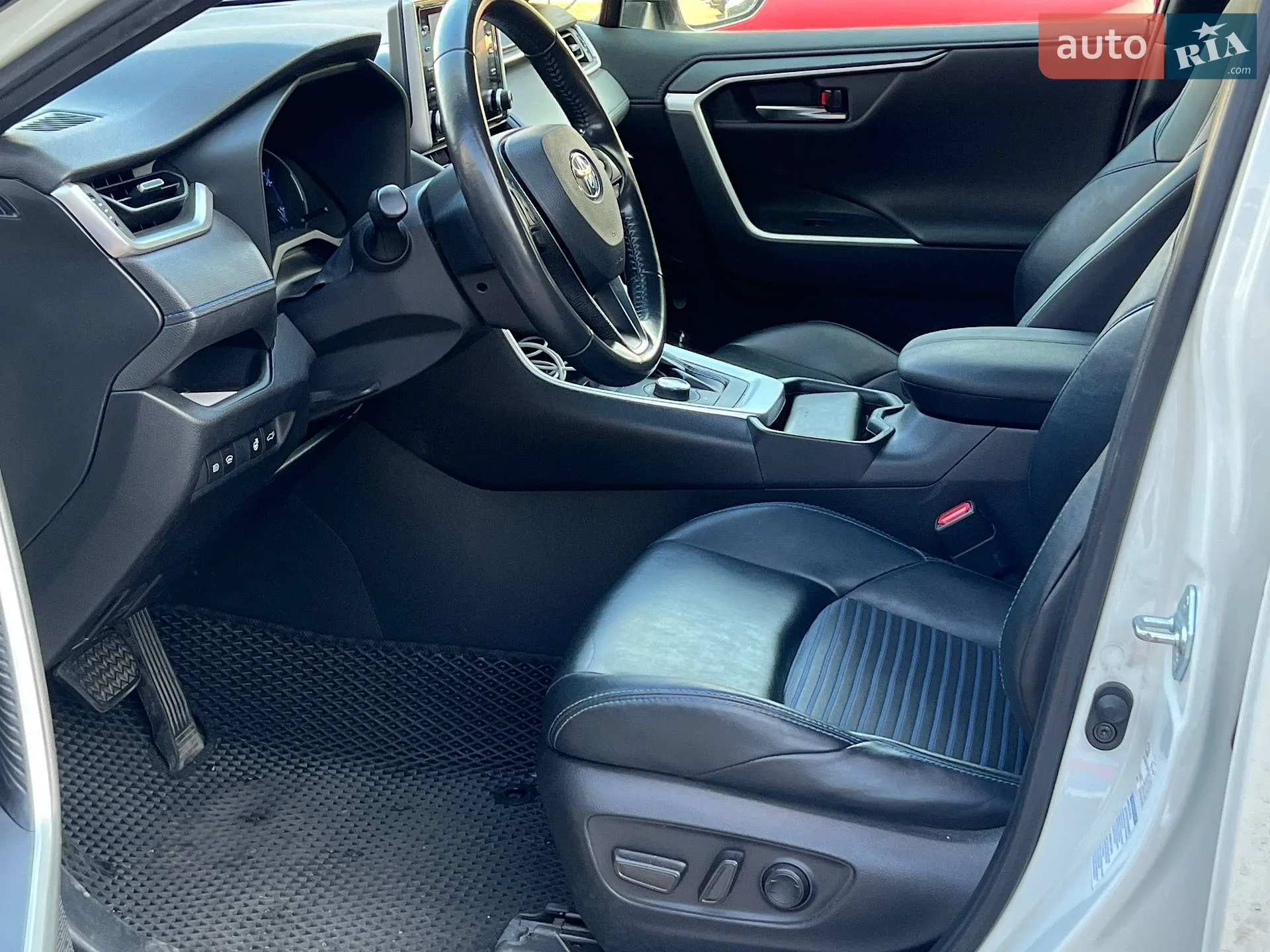 2020 Toyota RAV 4 - мініатюра 16