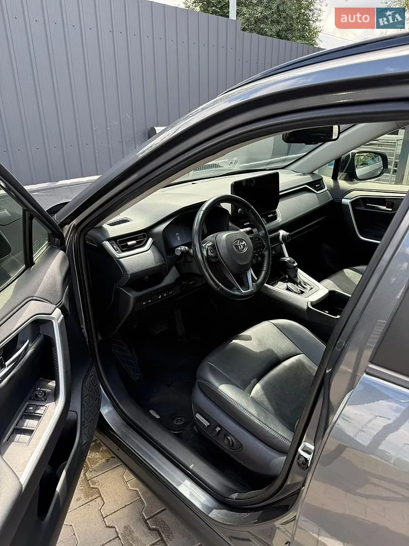 2023 Toyota RAV 4 - фото 1
