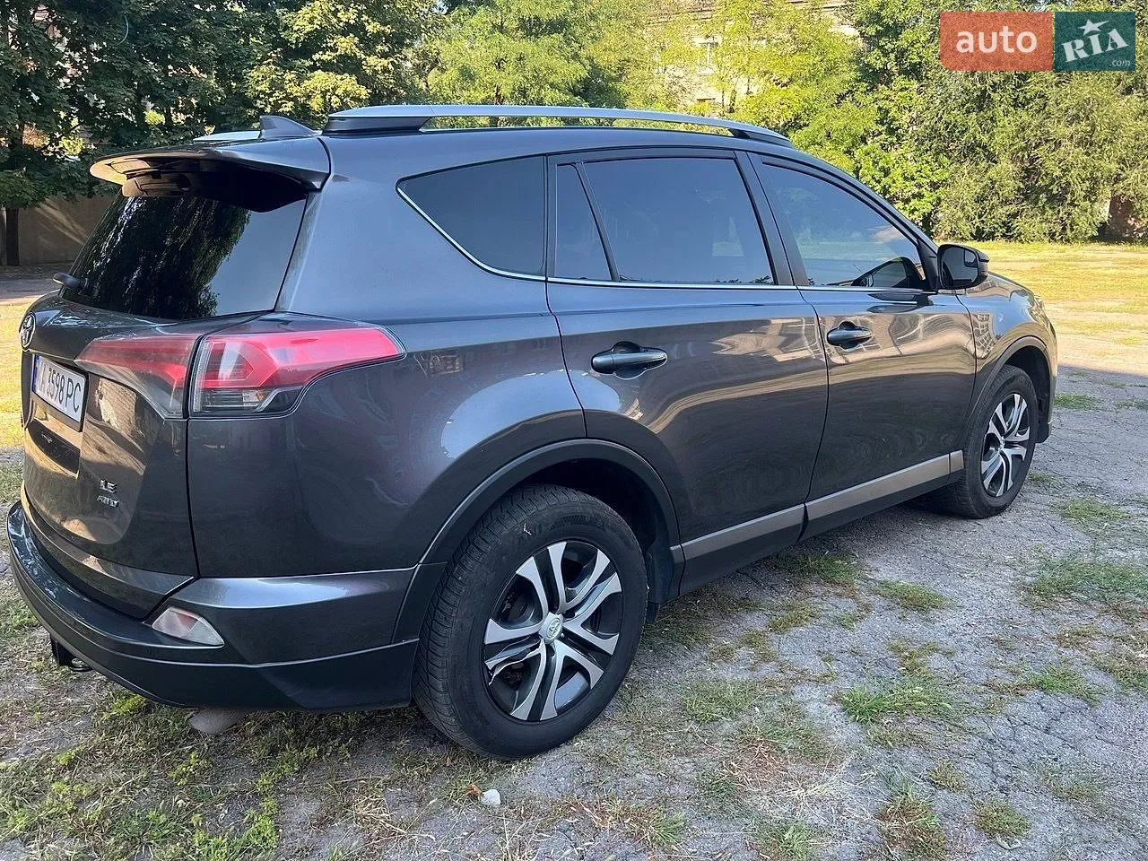 2016 Toyota RAV 4 - мініатюра 9
