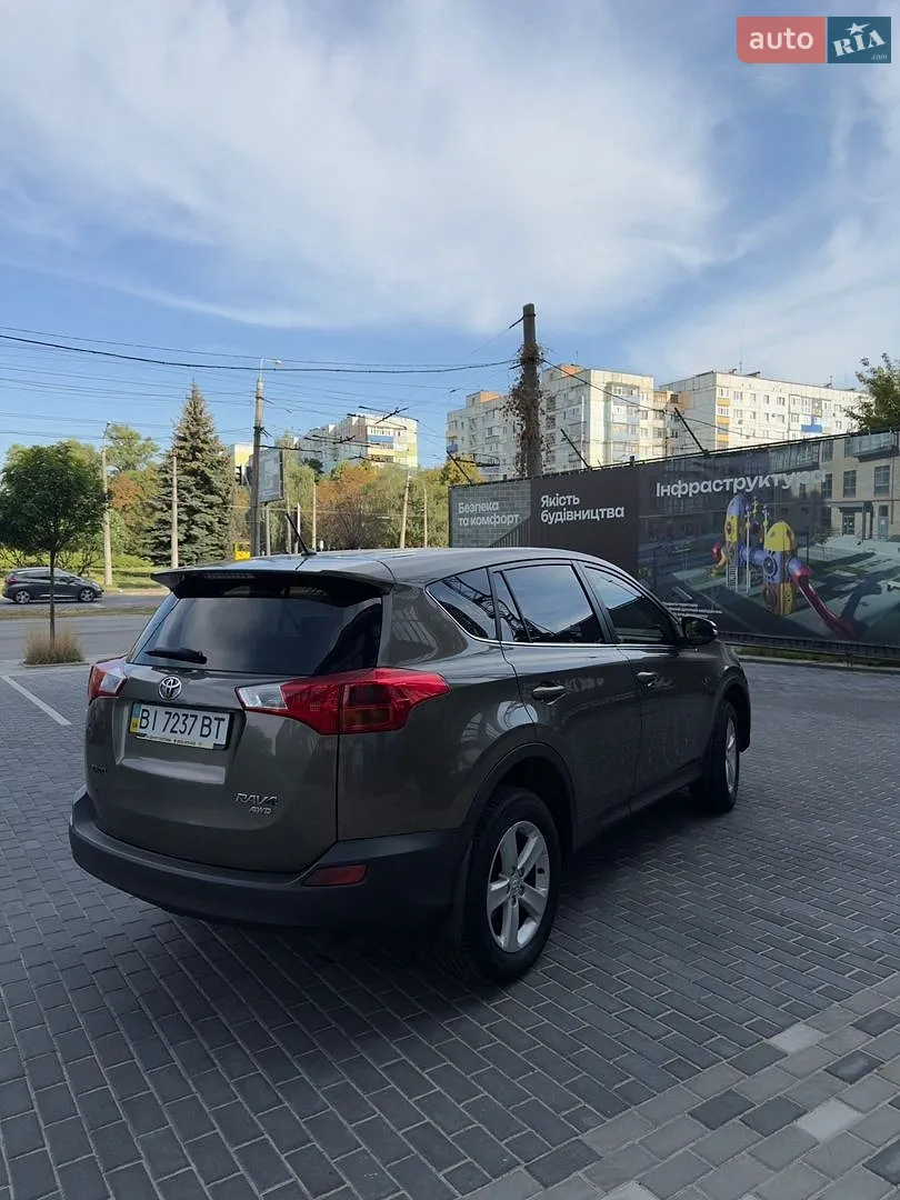 2013 Toyota RAV 4 - мініатюра 5