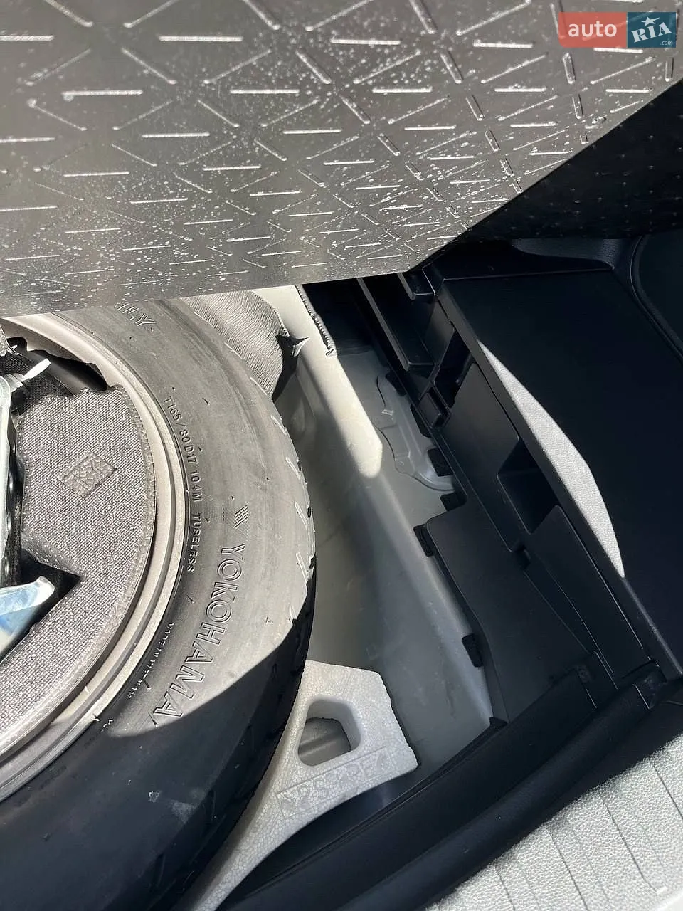 2019 Toyota RAV 4 - мініатюра 17