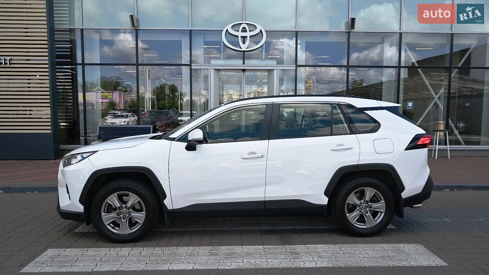 2023 Toyota RAV 4 - мініатюра 3