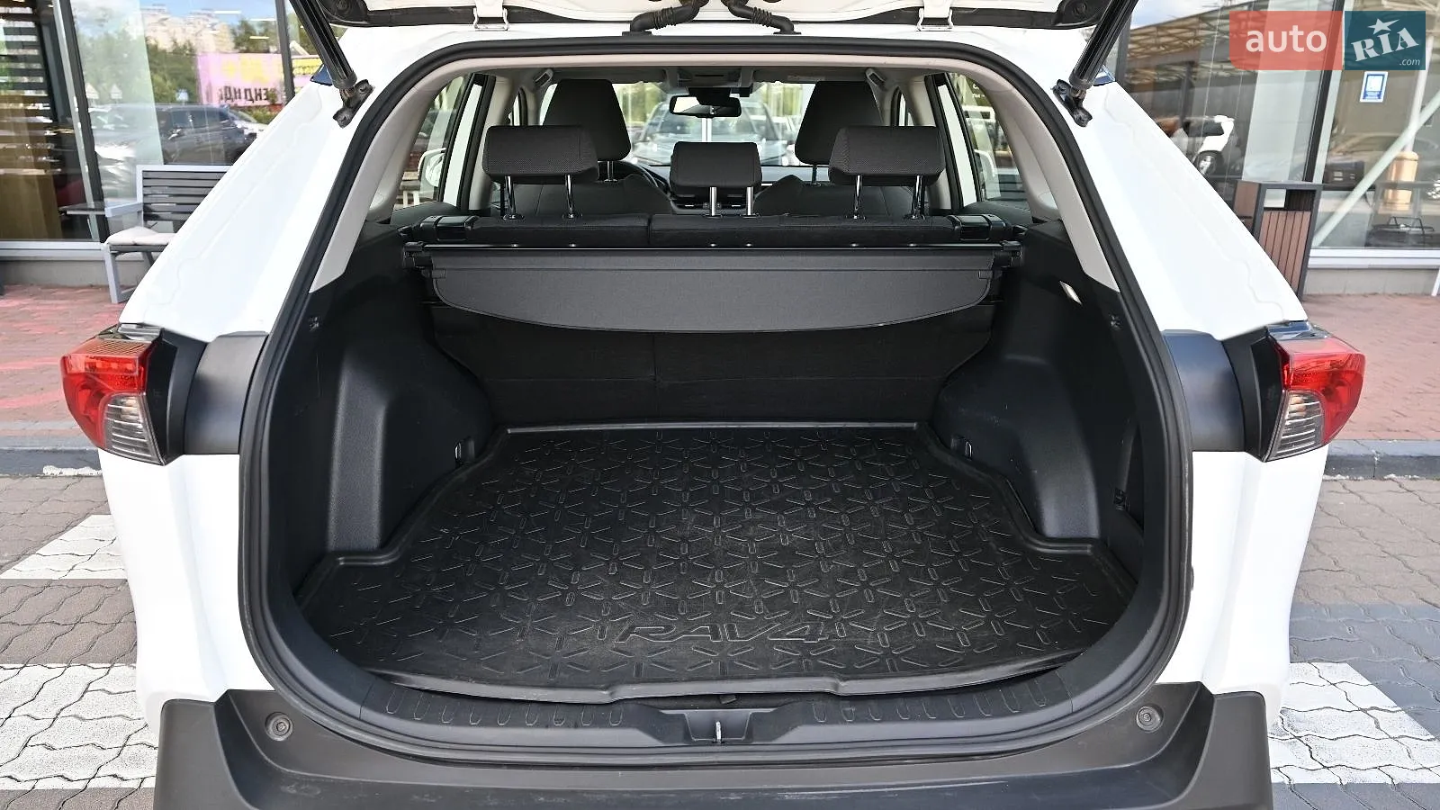 2023 Toyota RAV 4 - мініатюра 10