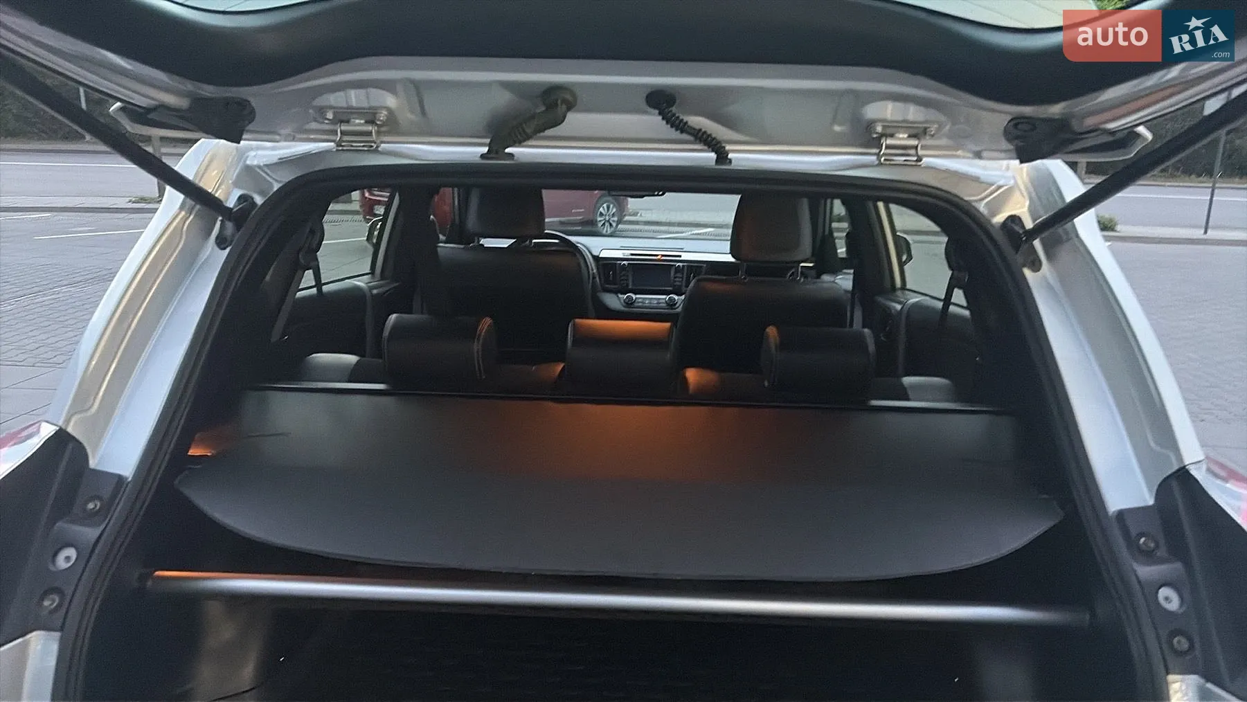 2016 Toyota RAV 4 - мініатюра 9
