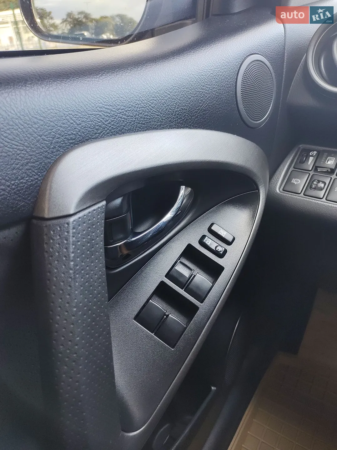 2010 Toyota RAV 4 - мініатюра 5