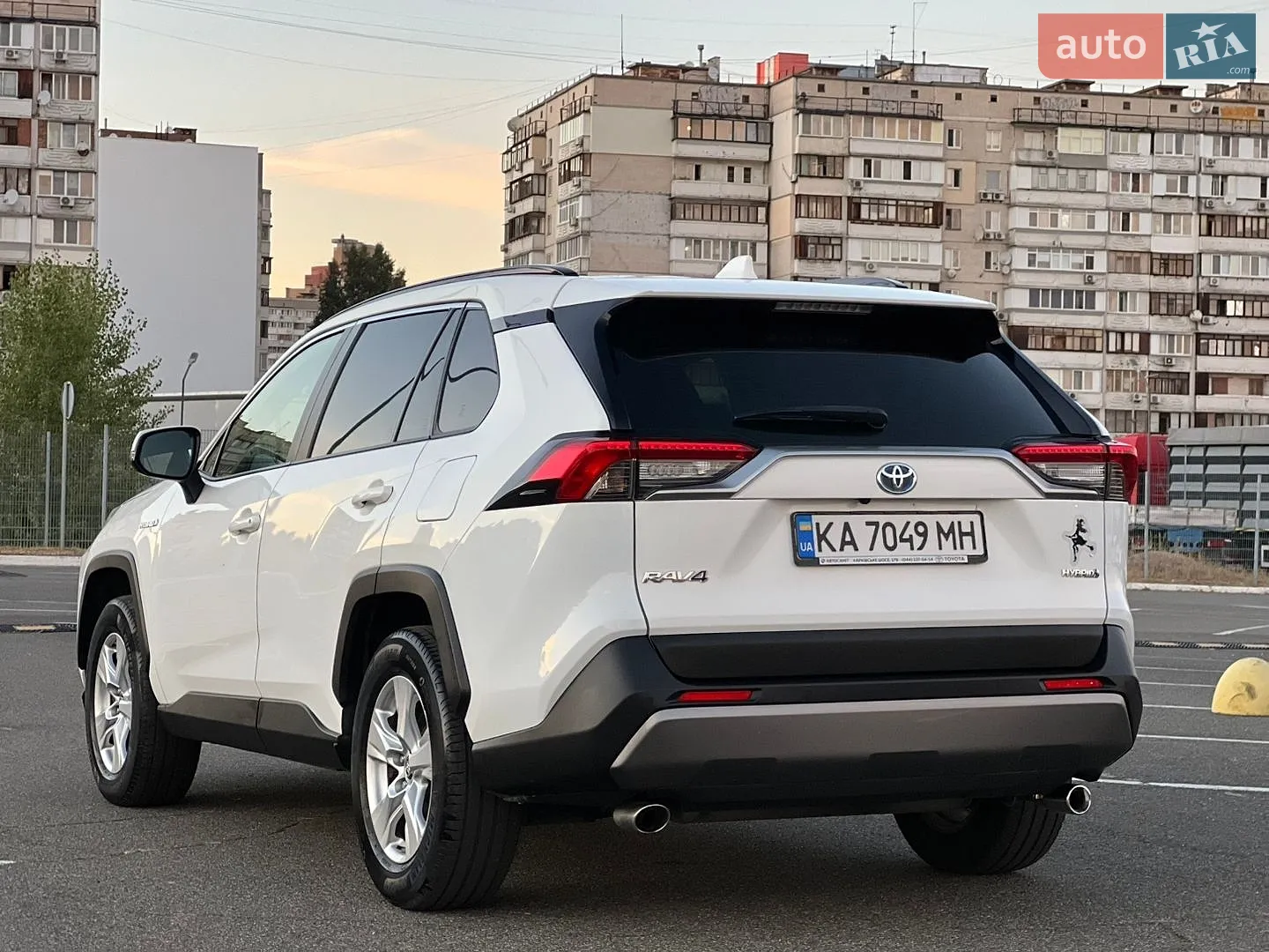 2020 Toyota RAV 4 - мініатюра 6