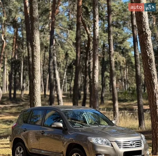Toyota RAV4 2011