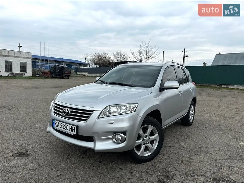 Toyota RAV4 2011