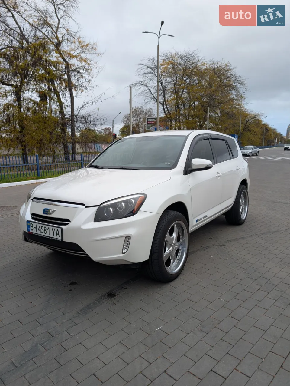 2014 Toyota RAV 4 - мініатюра 16