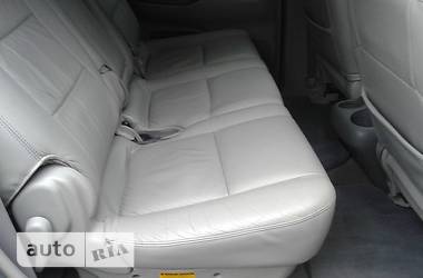 Внедорожник / Кроссовер Toyota Sequoia 2004 в 