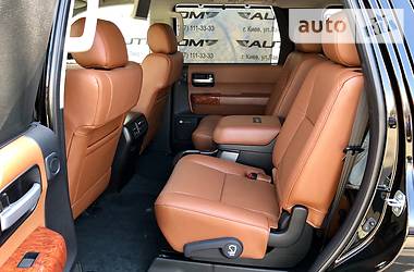 Внедорожник / Кроссовер Toyota Sequoia 2019 в Киеве