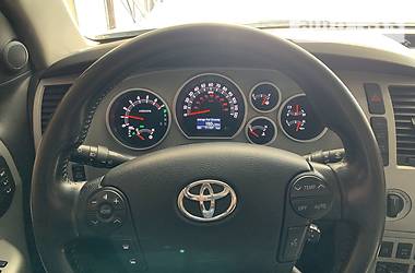 Позашляховик / Кросовер Toyota Sequoia 2008 в Харкові