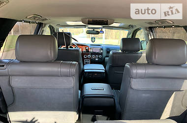 Позашляховик / Кросовер Toyota Sequoia 2008 в 
