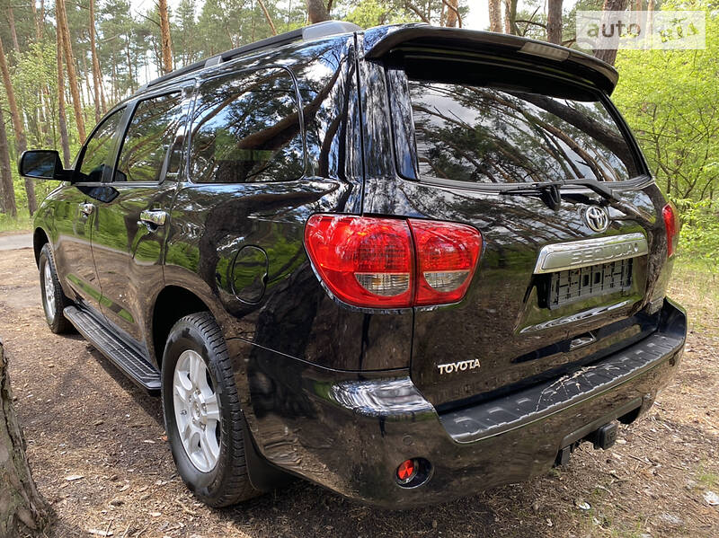 Позашляховик / Кросовер Toyota Sequoia 2009 в Києві