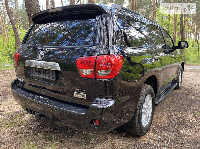 Позашляховик / Кросовер Toyota Sequoia 2009 в Києві