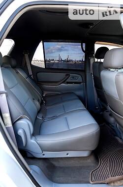 Внедорожник / Кроссовер Toyota Sequoia 2005 в Днепре