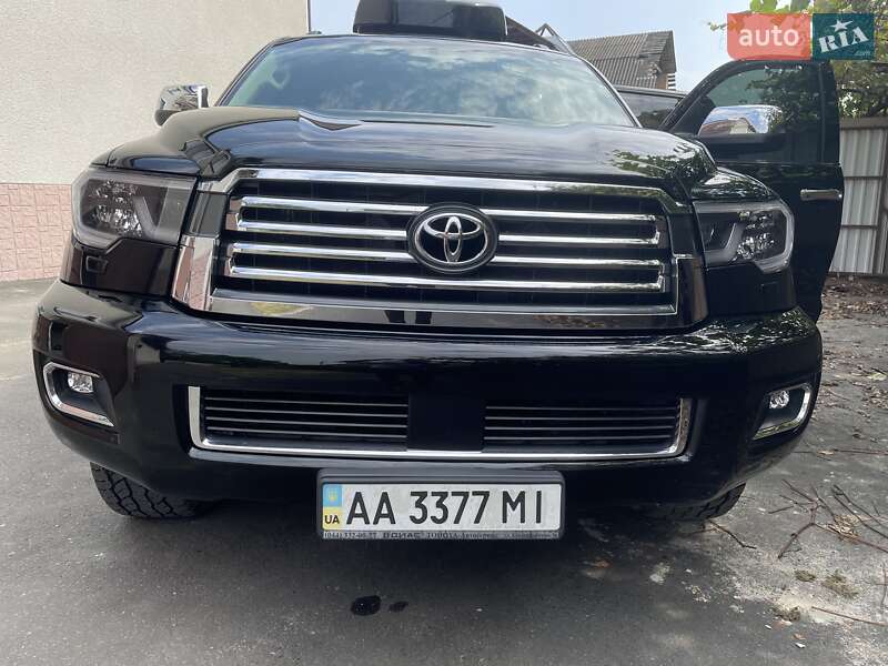 Внедорожник / Кроссовер Toyota Sequoia 2008 в Киеве