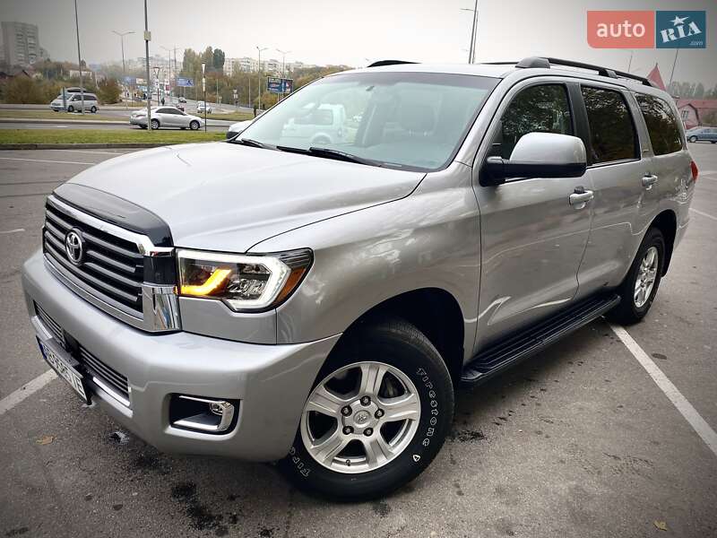 Внедорожник / Кроссовер Toyota Sequoia 2017 в Виннице