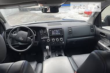 Внедорожник / Кроссовер Toyota Sequoia 2019 в Киеве