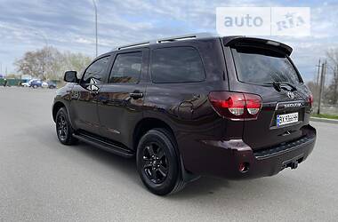 Внедорожник / Кроссовер Toyota Sequoia 2019 в Киеве