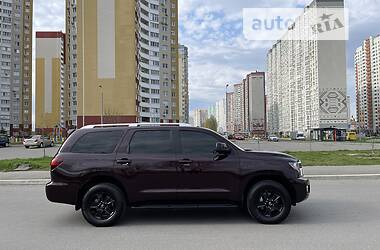Внедорожник / Кроссовер Toyota Sequoia 2019 в Киеве