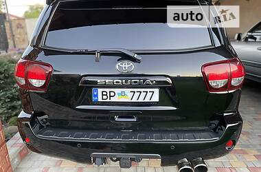 Внедорожник / Кроссовер Toyota Sequoia 2009 в Одессе