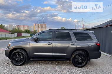 Внедорожник / Кроссовер Toyota Sequoia 2019 в Киеве