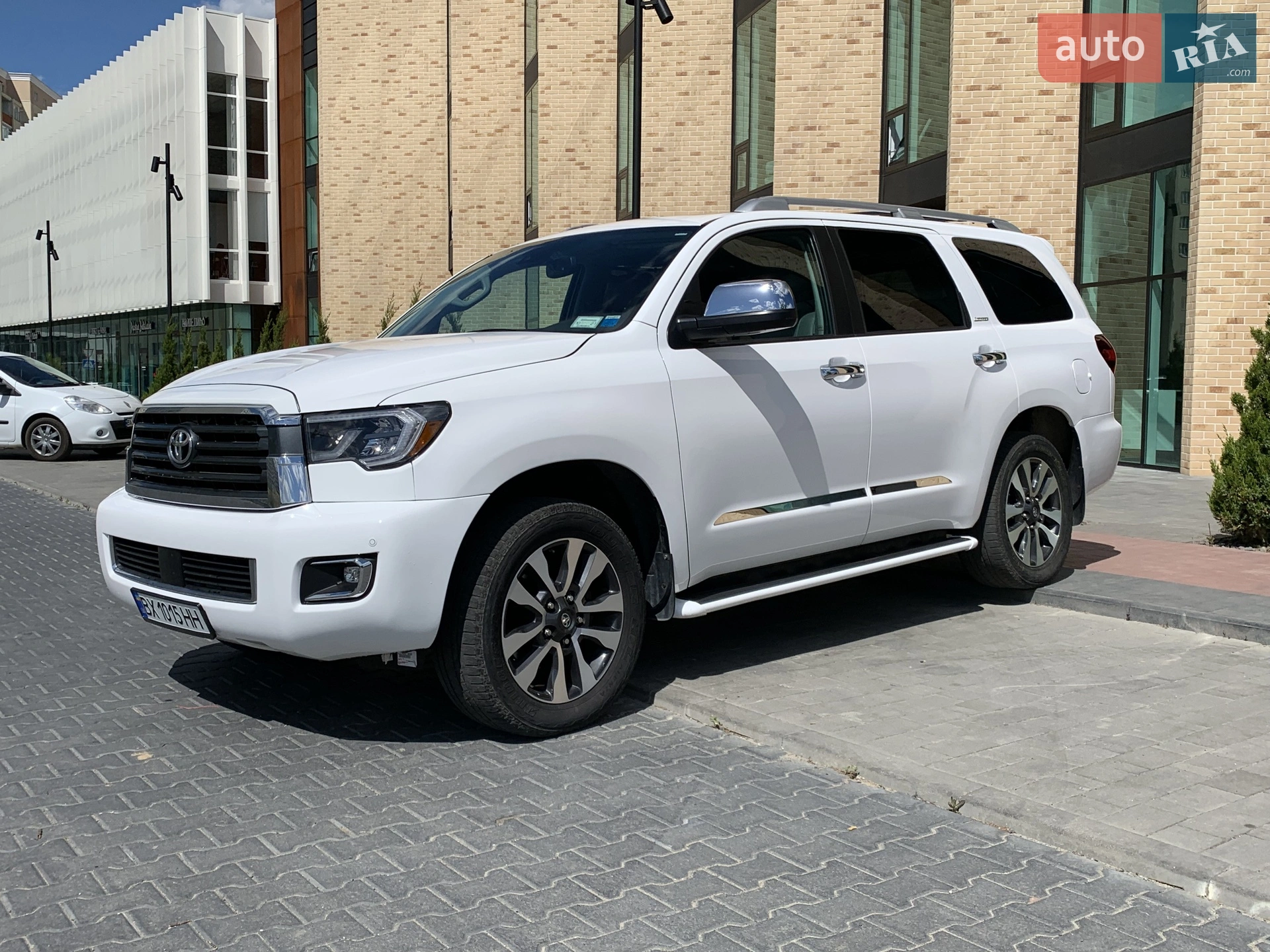 2017 Toyota Sequoia - мініатюра 2