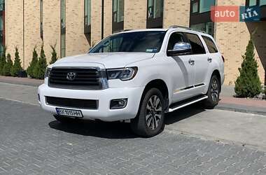 Внедорожник / Кроссовер Toyota Sequoia 2017 в 