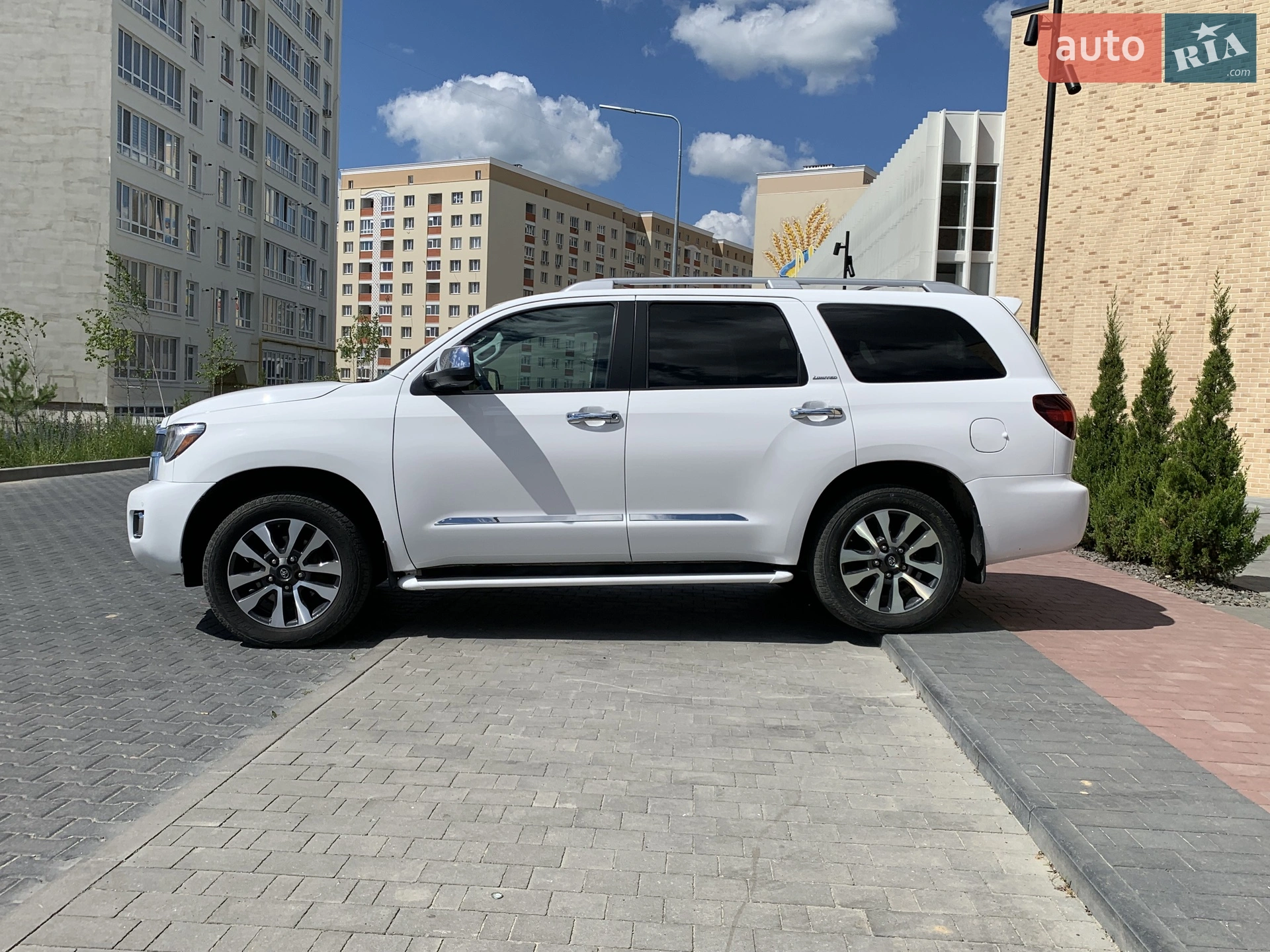 2017 Toyota Sequoia - мініатюра 4