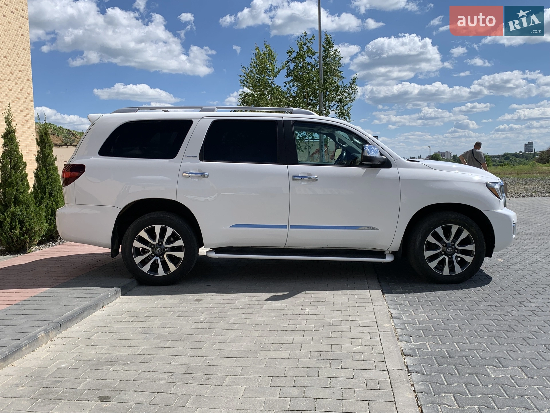 2017 Toyota Sequoia - мініатюра 8