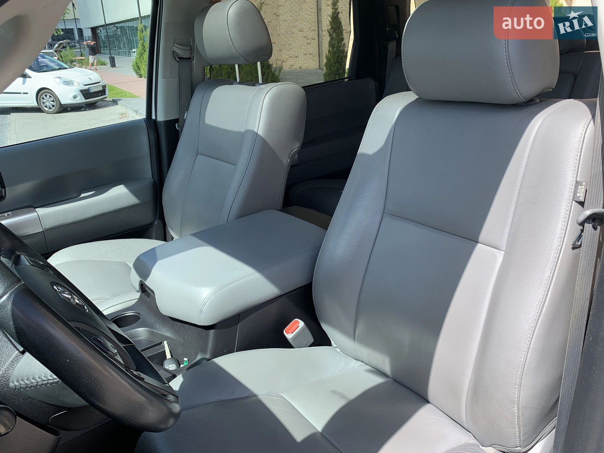 2017 Toyota Sequoia - мініатюра 33