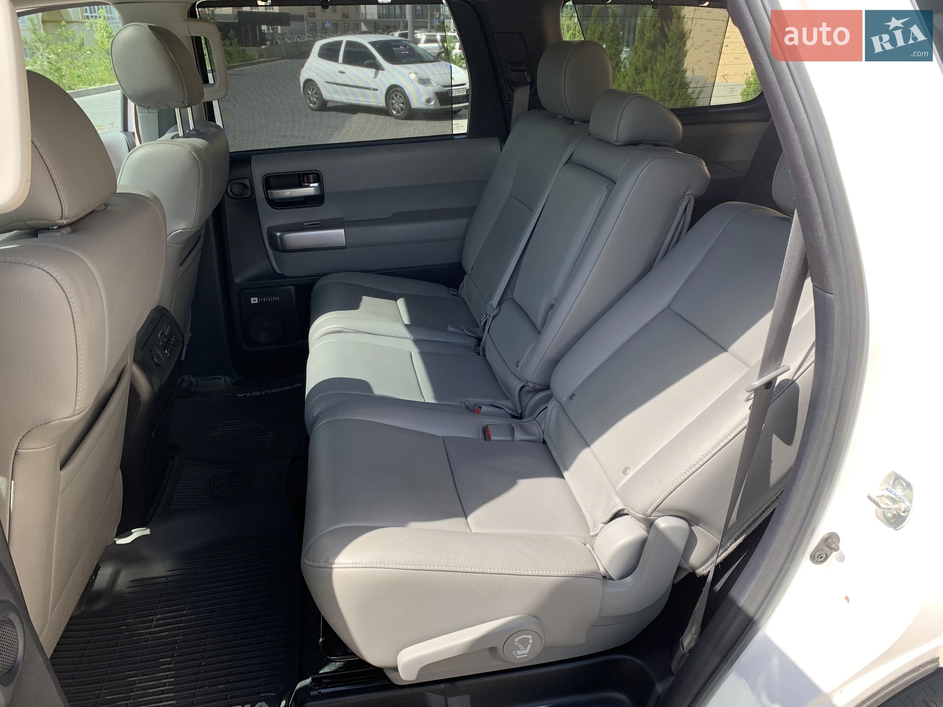 2017 Toyota Sequoia - мініатюра 37