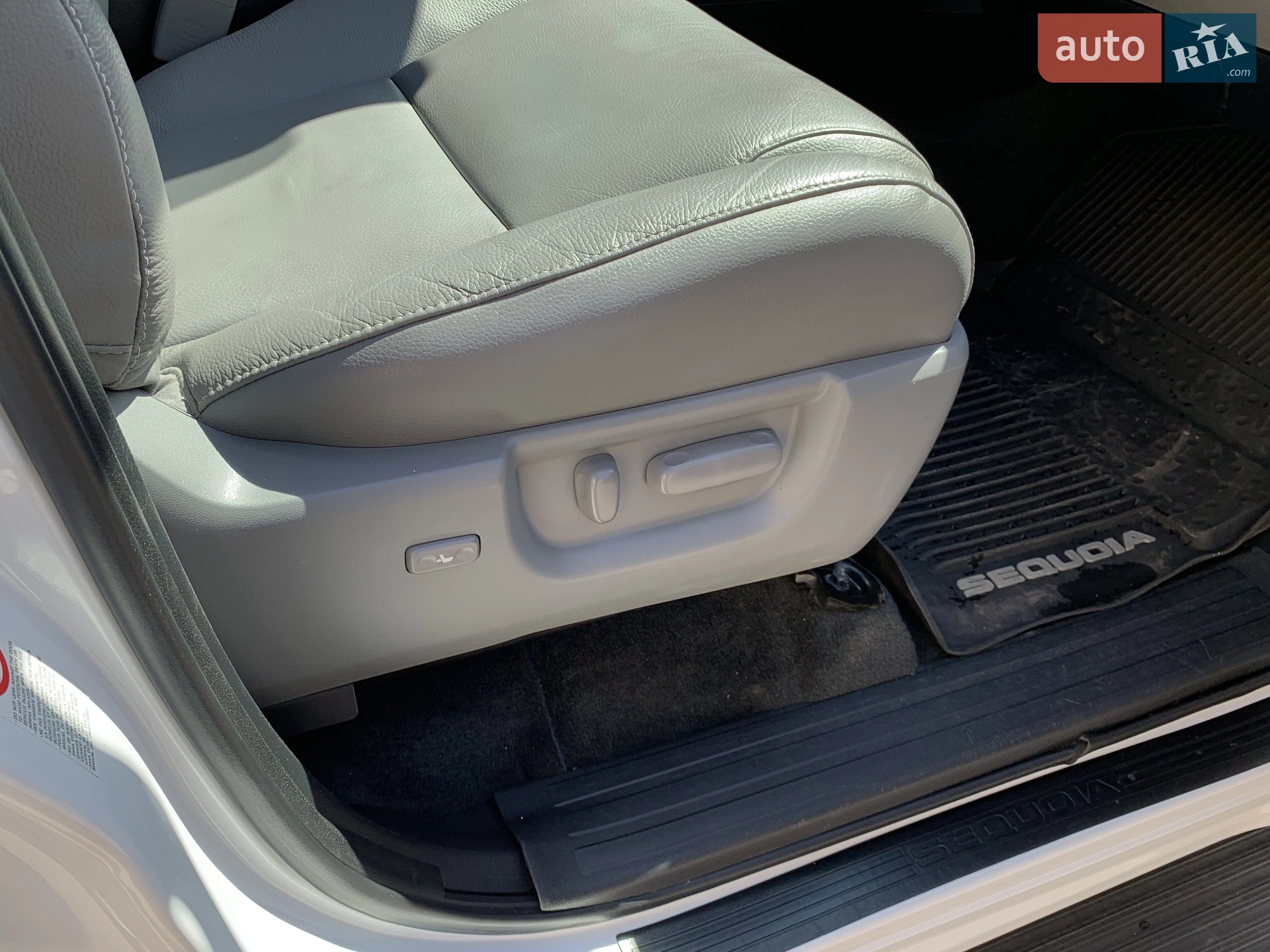 2017 Toyota Sequoia - мініатюра 45