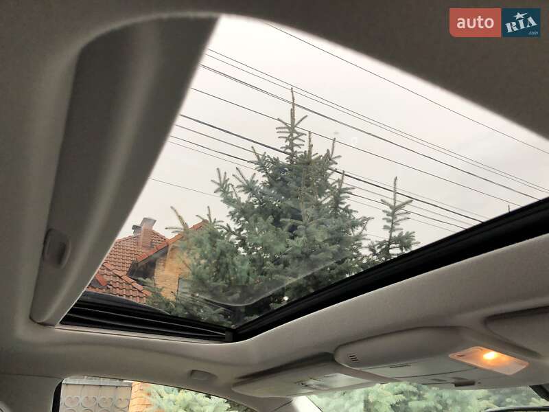 Внедорожник / Кроссовер Toyota Sequoia 2012 в Киеве