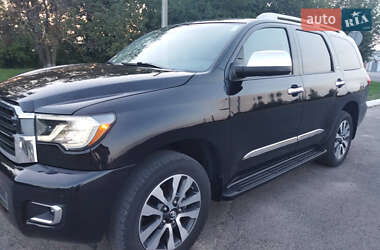 Позашляховик / Кросовер Toyota Sequoia 2017 в Луцьку