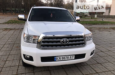 Внедорожник / Кроссовер Toyota Sequoia 2015 в Киеве