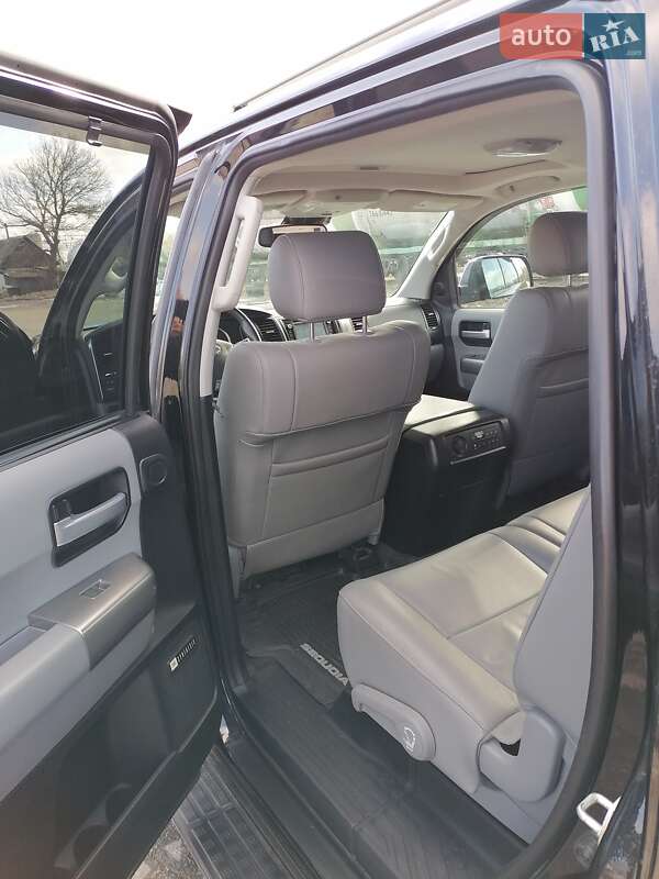 Внедорожник / Кроссовер Toyota Sequoia 2019 в Полтаве фото 13 Внедорожник / Кроссовер Toyota Sequoia 2019 в Полтаве