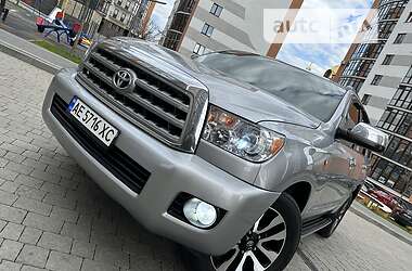 Позашляховик / Кросовер Toyota Sequoia 2011 в Івано-Франківську