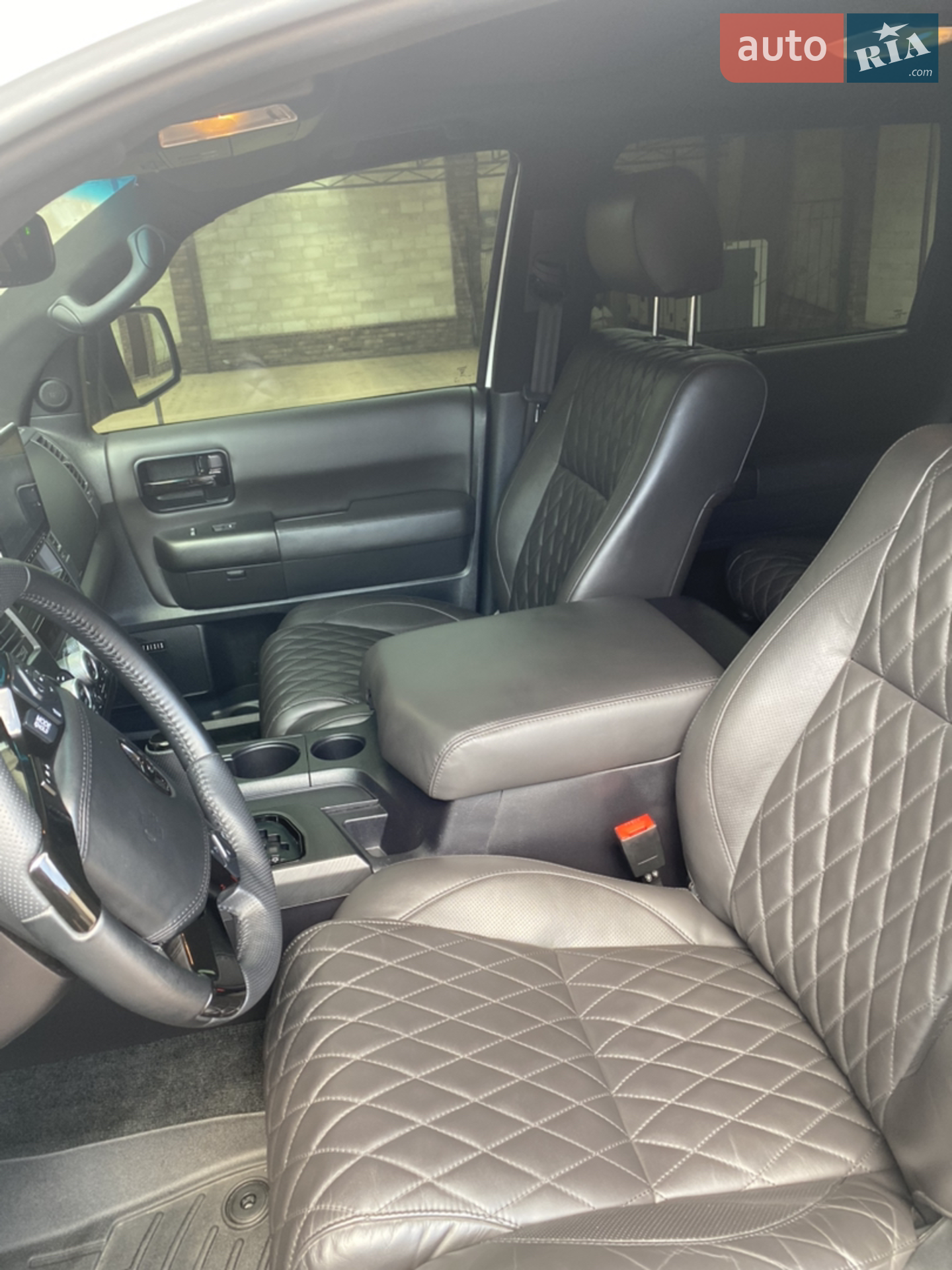 2014 Toyota Sequoia - мініатюра 13