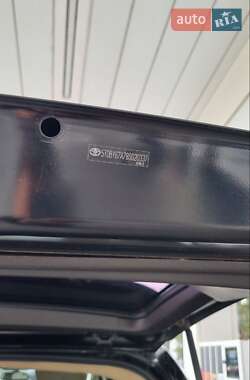 Внедорожник / Кроссовер Toyota Sequoia 2008 в 