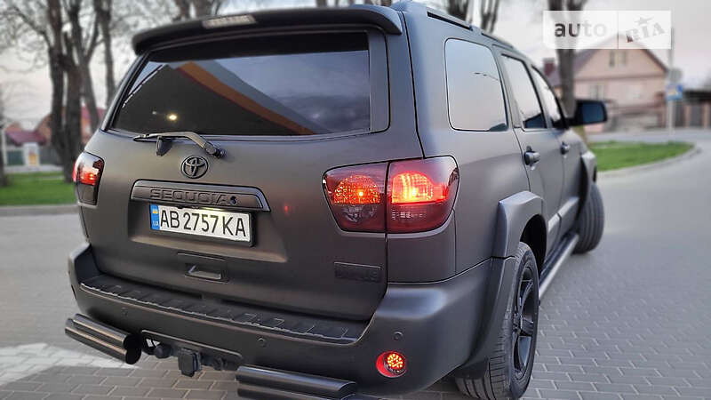 Внедорожник / Кроссовер Toyota Sequoia 2008 в Виннице