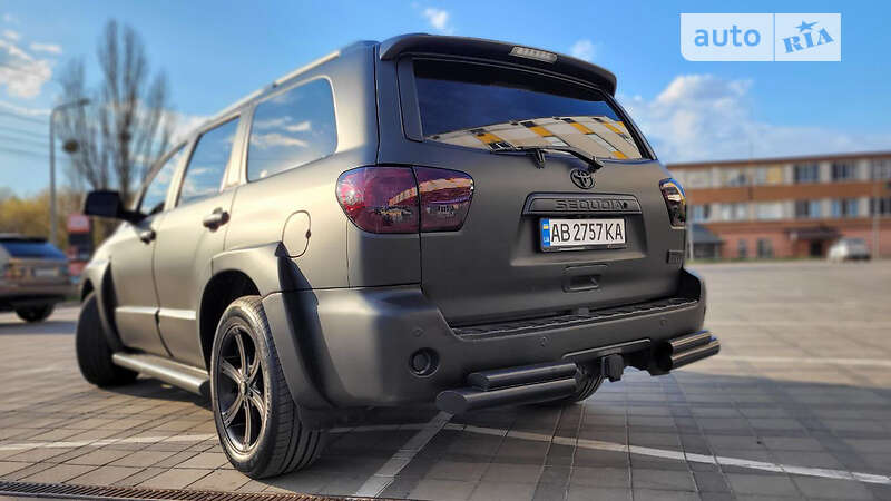 Внедорожник / Кроссовер Toyota Sequoia 2008 в Виннице