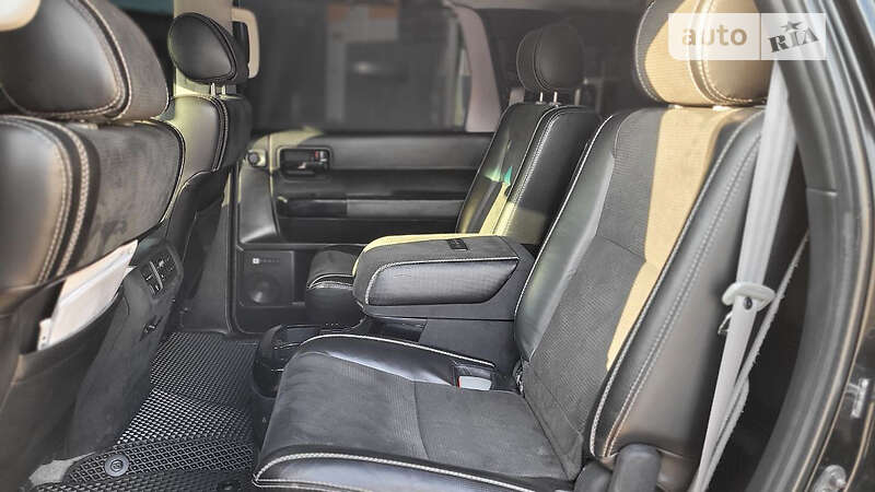 Внедорожник / Кроссовер Toyota Sequoia 2008 в Виннице