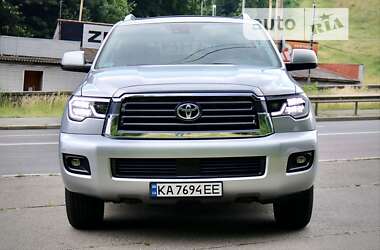 Внедорожник / Кроссовер Toyota Sequoia 2017 в Киеве