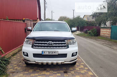 Внедорожник / Кроссовер Toyota Sequoia 2011 в Киеве